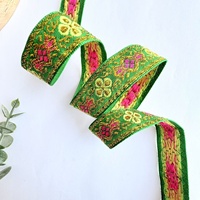 Ruban de broderie en polyester doré et argenté de 2 cm, style ethnique, motif floral trèfle à quatre feuilles, jacquard pour vêtements, sacs et décoration intérieure KRT