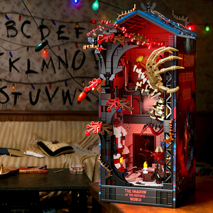 Set di Blocchi da Costruzione Casa Stregata Capovolta 1206 Pezzi con Effetto Luminoso Decorazione in PVC Giocattolo - Product Image 2