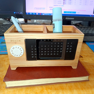 Portalápices de escritorio, caja de almacenamiento de mesa multifuncional con 2 compartimentos, organizador de escritorio de madera creativo con calendario - Product Image 5