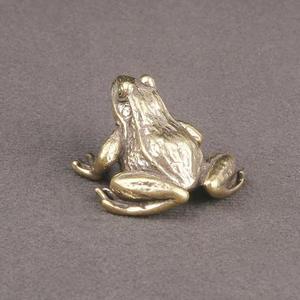 Декоративная миниатюрная лягушка из цельной латуни под старину для журнального столика, медный сувенир, персонализированный подарок - Product Image 5