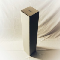 Boîte en carton ondulé durable, pliée à plat, avec impression personnalisée du logo, en matériaux recyclés biodégradables, impression flexible, impression disparaissante