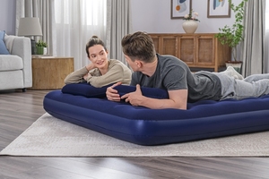 <span class=keywords><strong>Bestway</strong></span> 67374 Colchón Inflable Flocado Coody <span class=keywords><strong>de</strong></span> 80" x 60" x 8.5" Tamaño Queen con Almohadas para Camping - Product Image 2