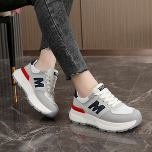 Nouvel arrivage de chaussures confortables et décontractées pour femmes baskets de marche légères à la mode - Product Image 3