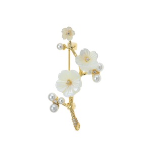 Flower Plum Blossom Brooch Zinc Alloy Women's Lapel Pin Gift Accessory - Product Image 5