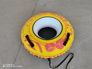 Gran Material PE para exteriores Tubo <span class=keywords><strong>de</strong></span> nieve <span class=keywords><strong>de</strong></span> invierno Trineo Anillo <span class=keywords><strong>de</strong></span> nieve y trineo Coche Divertido <span class=keywords><strong>Parque</strong></span> <span class=keywords><strong>de</strong></span> <span class=keywords><strong>patinaje</strong></span> <span class=keywords><strong>sobre</strong></span> <span class=keywords><strong>hielo</strong></span> para niños y adultos - Product Image 2