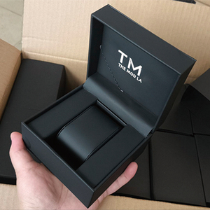 Venta Directa de Fábrica, Caja de Reloj Clásica de PU Negra, Caja de Reloj de Cuero con Logotipo Personalizado para Hombre y Mujer, Estuche para Pulsera, Empaque de Regalo de Lujo - Product Image 1