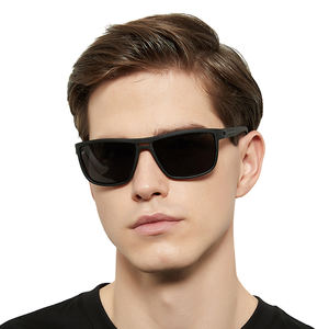 Vente en gros de lunettes de soleil pour hommes personnalisées Lunettes de soleil polarisées Designer Lunettes de soleil noires à la mode <span class=keywords><strong>2022</strong></span> - Product Image 2