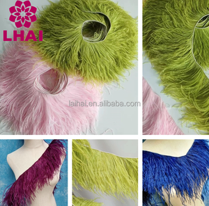 Vente en gros de franges colorées en plumes d'autruche pour vêtements, robes, décorations artisanales