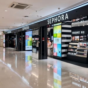 Idées de design d'intérieur pour boutique de cosmétiques haut de gamme multi-marques, stands de parfumerie pour centre commercial et présentoirs de meubles pour parfums - Product Image 1
