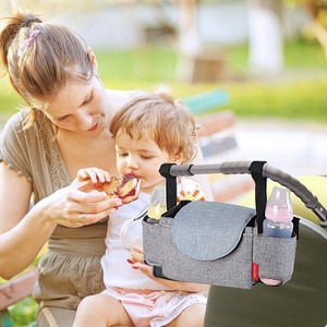 Sac de rangement pour poussette avec porte-bouteilles pour les sorties et les voyages gris - Product Image 1