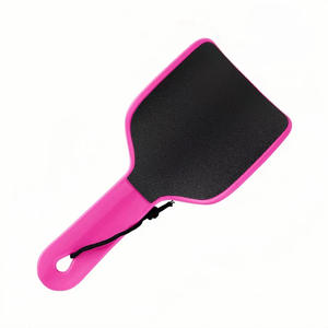 HUIJIE Râpe à pieds en U 20,5x9 cm, double face exfoliante pour usage domestique, en pierre ponce avec poignée en plastique - Product Image 1