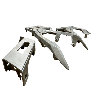 Pièces de fonderie sous pression en alliage d'aluminium A380 personnalisées pour les porte-bagages arrière de moto, fabriquées au Vietnam selon le dessin - Product Image 4