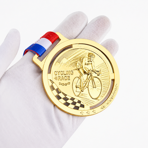 เหรียญรางวัลกีฬาโลหะบรอนซ์แบบกำหนดเองสำหรับโรงเรียน วิ่งมาราธอน ทีมเชียร์  พร้อมสลักชื่อ  เหรียญรางวัลทองคำแบบกำหนดเองสำหรับการแข่งขันจักรยาน - Product Image 1