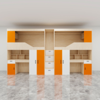 Lit mezzanine moderne en bois, polyvalent et peu encombrant, avec bureau et rangements pour chambre de garçon, doté de tiroirs