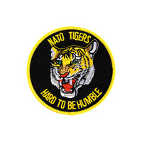 Patchs brodés personnalisés de haute qualité à faible MOQ, badges thermocollants pour usine de vêtements, uniformes et décoration de vêtements scolaires