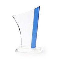 Hadiah Ulang Tahun Kerjasama Bentuk Perahu Layar Warna Biru Plakat Kristal Kosong yang Dapat Disesuaikan Penghargaan Kaca Trofi