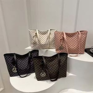 Bolso de Mano Personalizado de Fábrica para Mujer, Bolso Cruzado Diagonal de Cuero PU de Gran Capacidad, Bolso Tote de Negocios de Alta Calidad para Mujer - Product Image 1