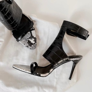 Sandalias de tacón de aguja con estampado de leopardo para mujer, diseño de hebilla, estilo occidental, punta puntiaguda, moda de verano, personalizadas por el fabricante - Product Image 2