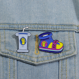 Broches de Metal Esmaltados de Desenho Animado: Torradeira, Queijo, Ônibus, Semáforo, Chaleira, Café, Chinelos, Emblema de TV - Atacado - Product Image 1