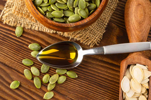 Aceite de Semillas de Calabaza Premium – Natural, Sin Refinar y Libre de Químicos |   Aceite Verde Oscuro para el Cuidado Facial, Capilar y Más |   Exportación - Product Image 4