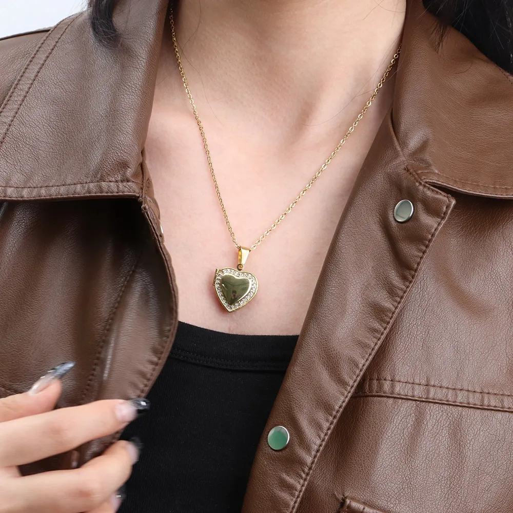 Криса Април Циркон вымощенный в форме сердца медальон цепочка ожерелье кулон для женщин