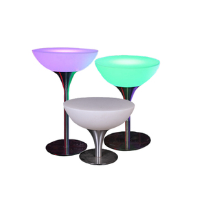 Mesa lateral redonda Led de polietileno, iluminada - Product Image 1