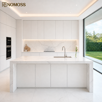 Cuisine Modulaire Personnalisée Haut de Gamme pour Projet Hôtelier et d'Appartement avec Portes en Bois, Plan de Travail en Quartz et Îlot de Rangement OEM