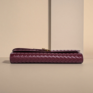 2026年新作 高級ヴィンテージスタイル ハンドメイド 幾何学模様 レディース PUレザー 編み込み ロングクラッチ ショルダーバッグ チェーンストラップ付き 結婚式 パーティー用 - Product Image 4