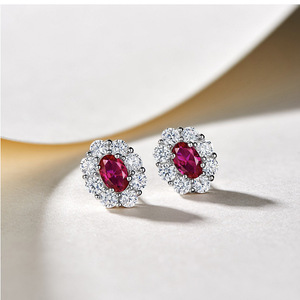 Orecchini a Perno in Lega Metallica di Lusso con Pietra Rossa Ovale, Gioielli Eleganti per Donne, Ideali per Fidanzamento - Product Image 5