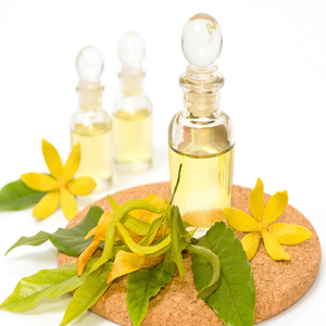 Aceite de Ylang-Ylang indio Premium Sabor y Fragancia Producto - Product Image 1