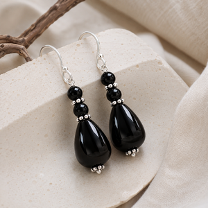 Orecchini Pendenti Vintage Neri a Goccia con Nappine, Gioielli Eleganti da Donna alla Moda - Product Image 3