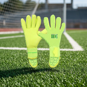 Gants de gardien de but Style tendance Nouveau arrivé Bonne qualité Dernier design Guide ultime des gants de gardien de but Coupe les poignées et s'adapte - Product Image 3