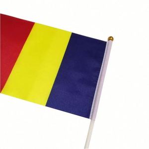 Bandera de mano de Rumania de alta calidad, 100% poliéster, con impresión personalizada en azul, amarillo y rojo, mini bandera para ondear con la mano. - Product Image 5