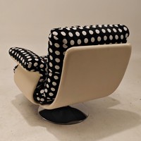 Fauteuil pivotant de loisirs en lin premium à pois, structure intérieure en bois courbé, base pivotante en acier inoxydable