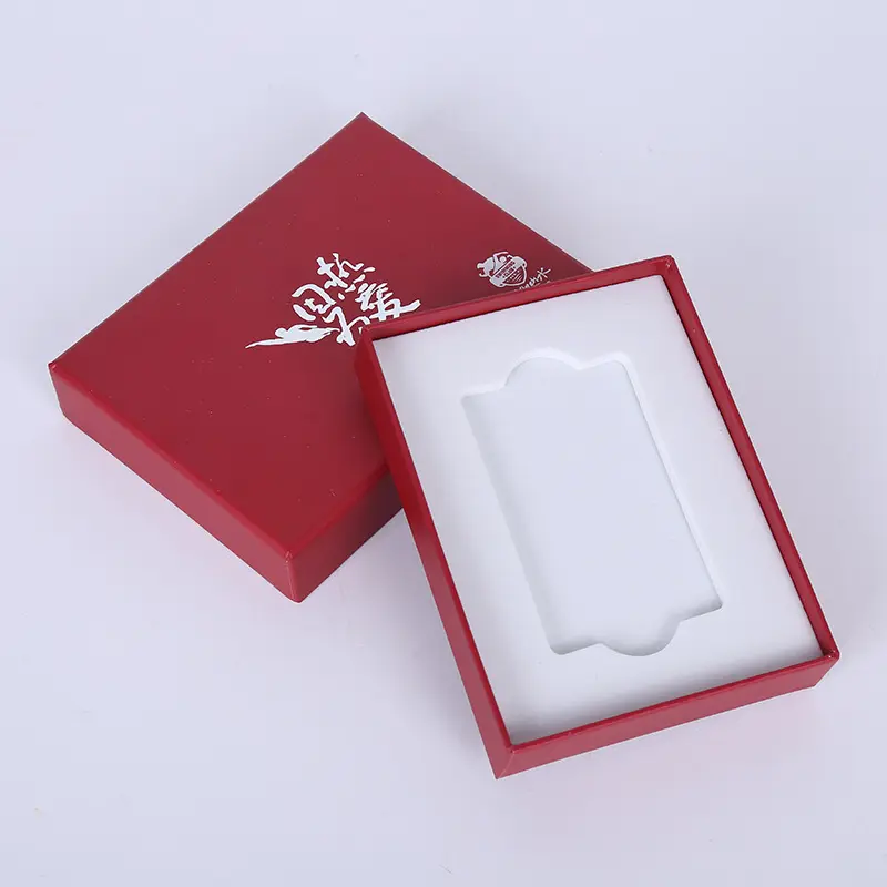 Fabricante de China, pequeño papel rojo, logotipo impreso personalizado, tarjeta VIP, caja de regalo de embalaje