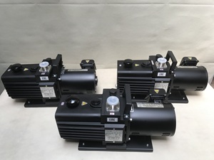 Bomba de Vacío Rotativa Multietapa Sellada con Aceite Ulvac Gld-137aa de Japón, Certificación CE, Salida Kf25 para Aplicaciones en la Industria Farmacéutica - Product Image 3