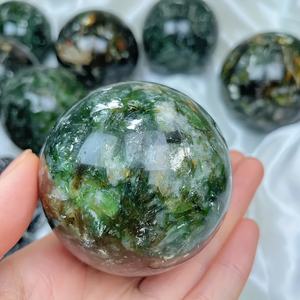 Esferas de Mica Verde Pulida de Alta Calidad al por Mayor, Piedra de Cristal Feng Shui de 6-7cm para Decoración del Hogar, Regalos de San Valentín, CrystalHola - Product Image 2