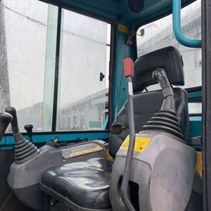 รถขุดขนาดเล็ก Kubota KX135 มือสองจากญี่ปุ่นแท้ น้ำหนัก 3.5 ตัน ระบบไฮดรอลิก ชั่วโมงการใช้งานต่ำ แบบ Zero Tail เหมาะสำหรับงานฟาร์มและจัดสวน - Product Image 6