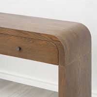 Table console longue Walut à design incurvé avec 3 tiroirs, table d'entrée avec poignées dorées, table d'appoint de rangement pour salon.