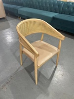 Fauteuil individuel en bois d'extérieur, style moderne français, avec dossier en rotin, pour restaurant, café, salon de thé, cantine, hôtel et salle à manger
