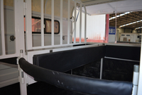 Chariot de transport pour chevaux Boîte à chevaux Remorque Australie Cuisine mobile avec porte-selle