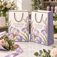 Sacs cadeaux en papier personnalisés avec poignées en corde pour l'emballage de cadeaux de fleuristes
