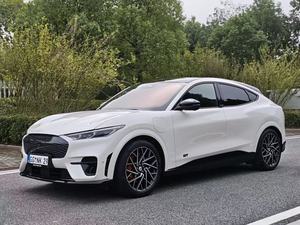 Mustang Mach-E : le SUV électrique qui redonne vie à votre âme. Une légende renaissante, électrifiée. - Product Image 2