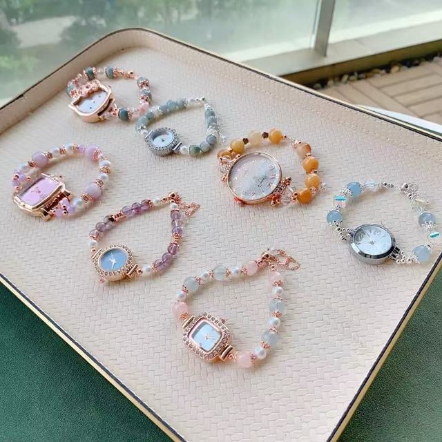 Hot Selling European Crystals Healing Gemstone Bracelet Crystal Aquamarine Crafts Mechanical Watches Watch for Gift Giving