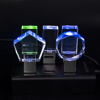 Grosir promosi murah jumlah besar USB emas 32GB menyesuaikan kaca kristal twister USB 3.0 flash drive untuk souvenir Perusahaan
