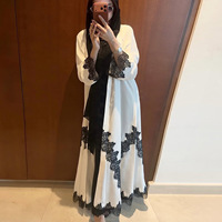 Abaya BulkFashion avec foulard, en satin, bordure en dentelle douce, broderie à motifs moelleux, chemisier à manches longues, kimono ouvert, Abayas musulmanes