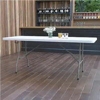 Table pliante rectangulaire en plastique de 6 pieds avec plateau stable en HDPE et pieds robustes, table pliante de 6 pieds pour l'extérieur