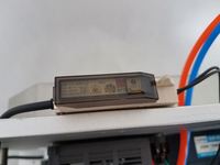 LT-80D pneumatique bouteille ronde étiqueteuse avec fibre optique amplificateur avec l'imprimante de date
