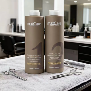 Traitement hydratant et nourrissant à la kératine brésilienne, shampoing nettoyant et kit pour cheveux frisés et abîmés - Product Image 1