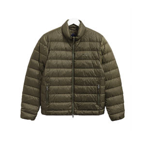 Chaqueta Estilo Puffer con Costuras Minimalistas y Cordón Ajustable en la Cintura, Diseñada para Hombres, Moda Contemporánea para Clima Frío - Product Image 1